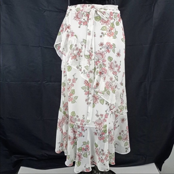 New! Chelsea & Violet Floral Ruffled - Picture 6 of 7